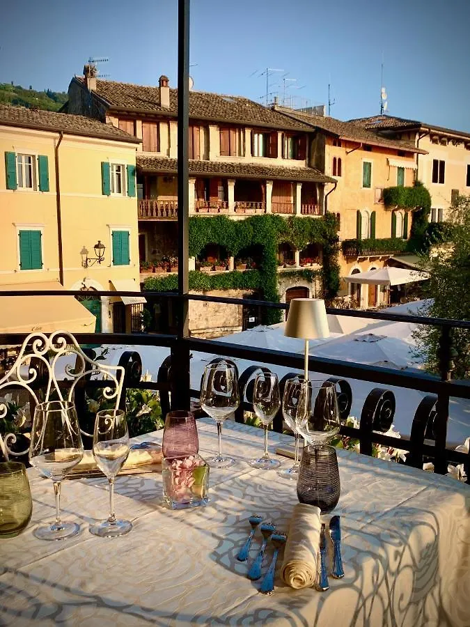 Albergo Gardesana 3*, Torri Del Benaco Italy