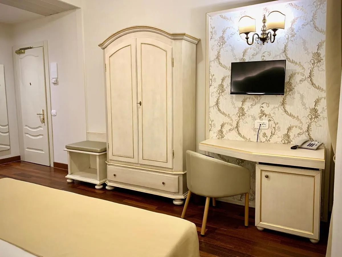 Hotel Albergo Gardesana