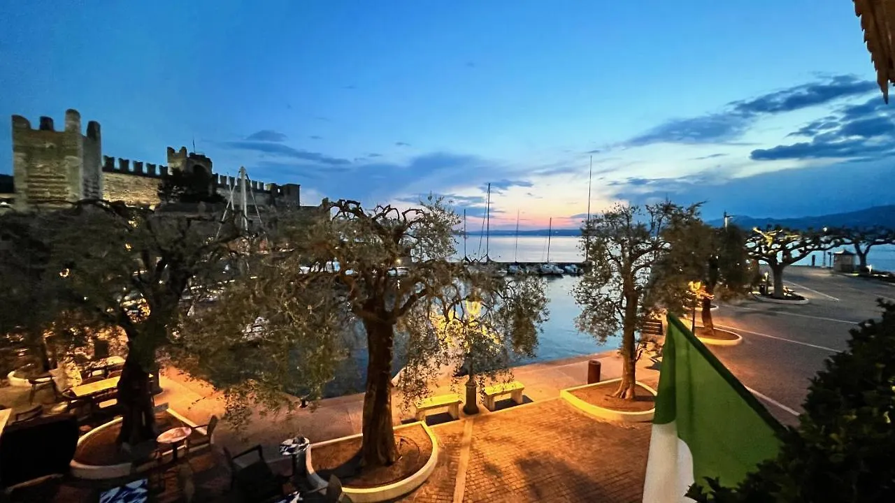 Albergo Gardesana 3*, Torri Del Benaco Italy