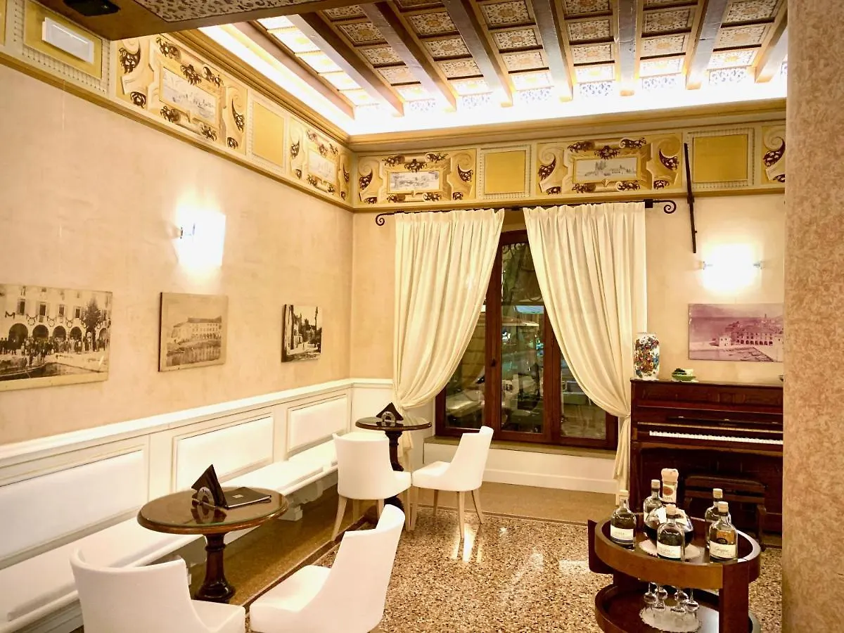 Hotel Albergo Gardesana Torri Del Benaco
