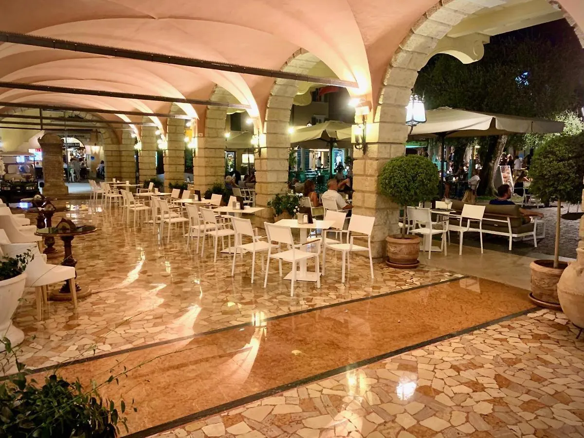 Hotel Albergo Gardesana Torri Del Benaco