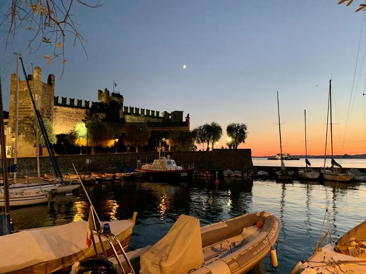 Albergo Gardesana Torri Del Benaco 3*,  Włochy